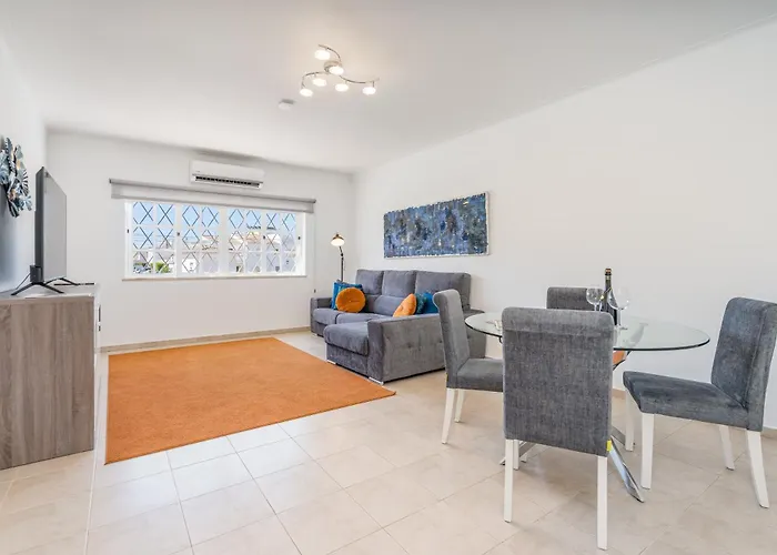 Host Wise - Spacious Family House With Garden *