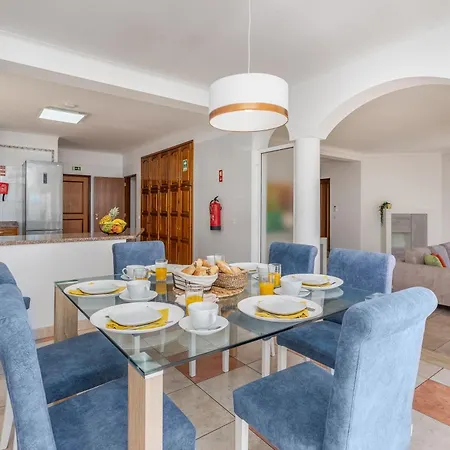 Host Wise - Spacious Family House With Garden