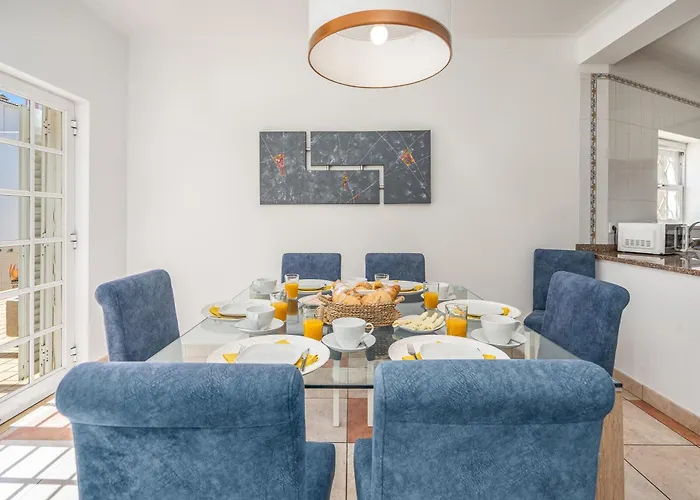 Semesterbostad Host Wise - Spacious Family House With Garden Lagos