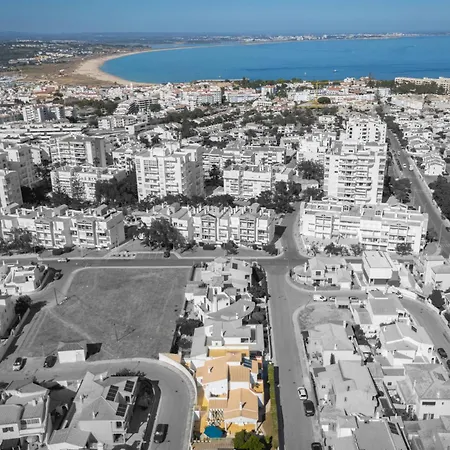 Host Wise - Spacious Family House With Garden 別荘 ラゴス