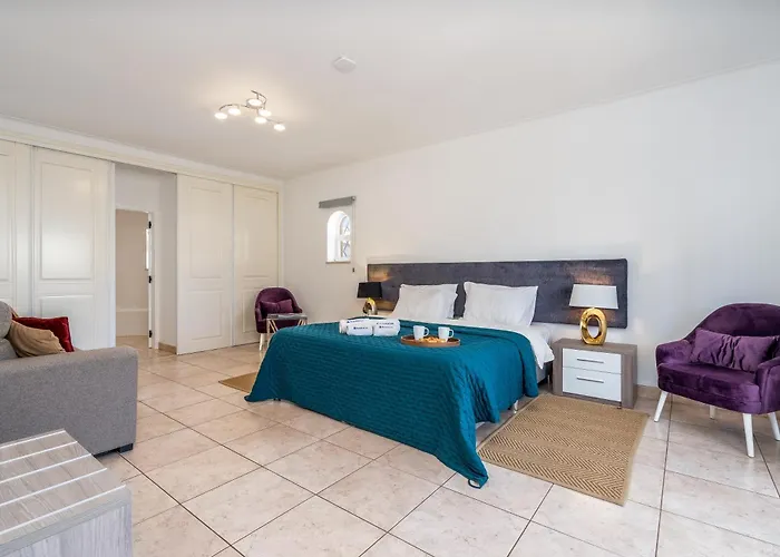 Host Wise - Spacious Family House With Garden 別荘 ラゴス