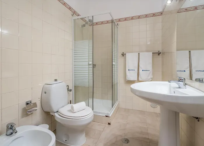 別荘 Host Wise - Spacious Family House With Garden ラゴス