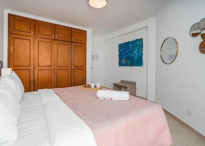 Host Wise - Spacious Family House With Garden 別荘