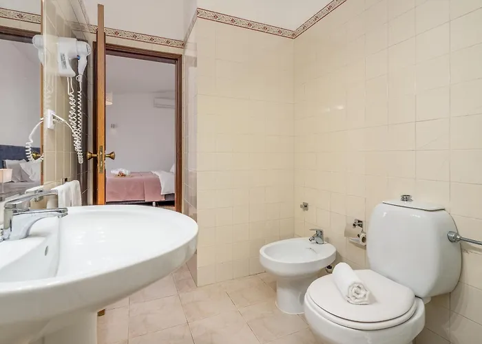 Сasa de vacaciones Host Wise - Spacious Family House With Garden Lagos
