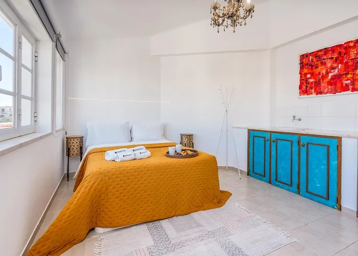 Host Wise - Spacious Family House With Garden *