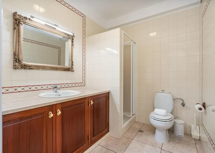 Host Wise - Spacious Family House With Garden 別荘 *