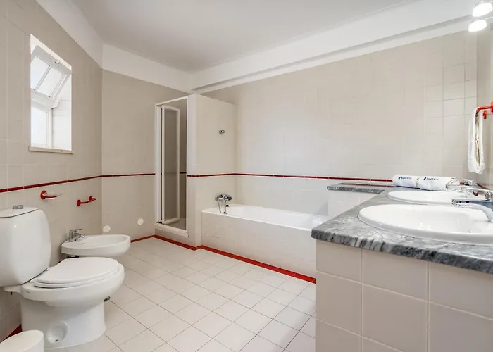 Host Wise - Spacious Family House With Garden ラゴス